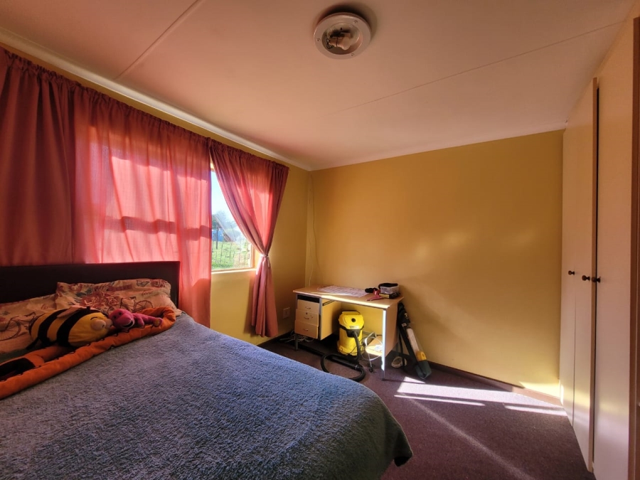 To Let 3 Bedroom Property for Rent in Humansdorp Eastern Cape